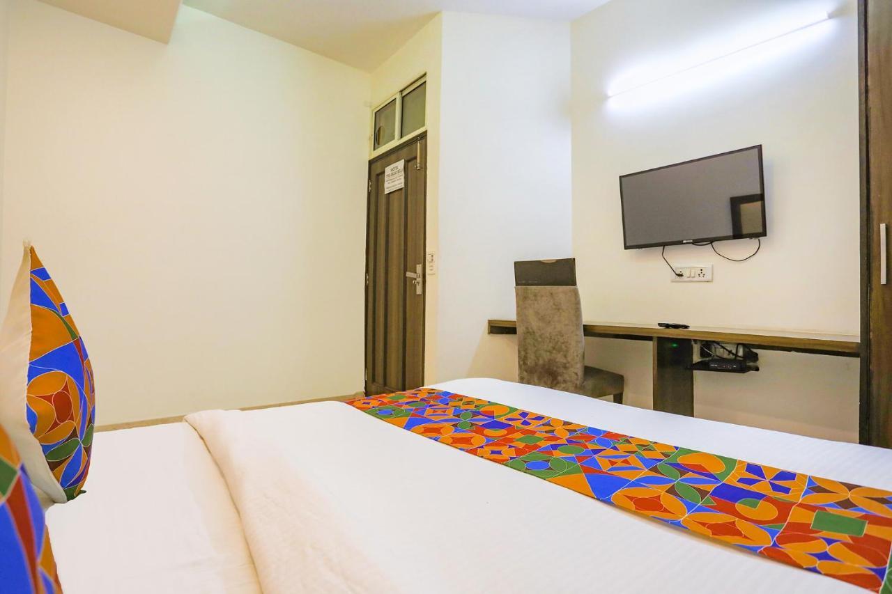 Fabhotel Jpm The Grand Bella - Nr Nehru Place Market Nova Deli Exterior foto