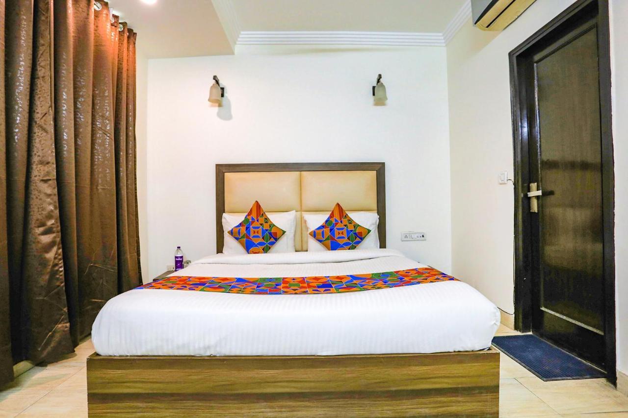 Fabhotel Jpm The Grand Bella - Nr Nehru Place Market Nova Deli Exterior foto